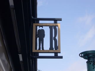 �q�d�l�h�w